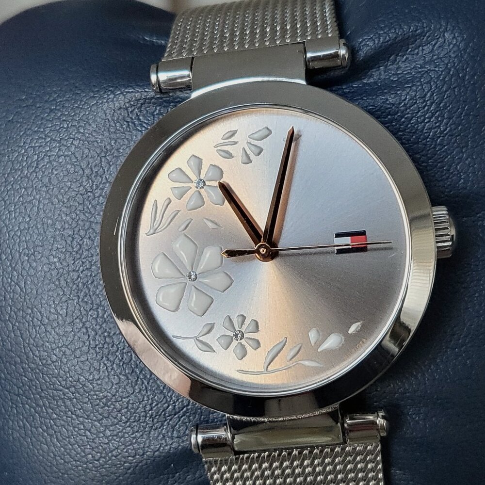 New Tommy Hilfiger  Stainless steel Women's Watch, flowers crystals